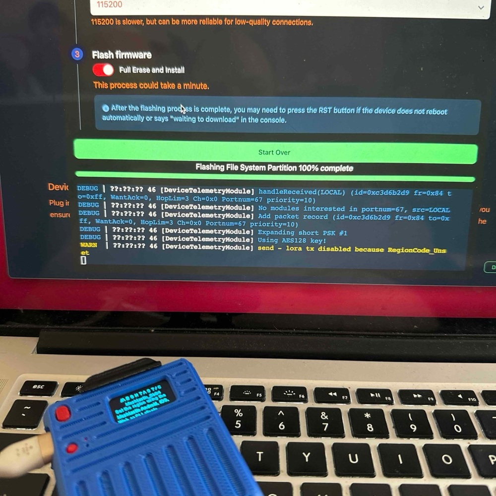Heltec V3 Device running Meshtastic